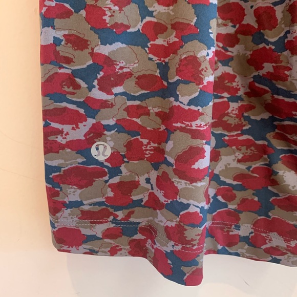 Lululemon Men's Core Camo Print Short Large - Picture 3 of 3